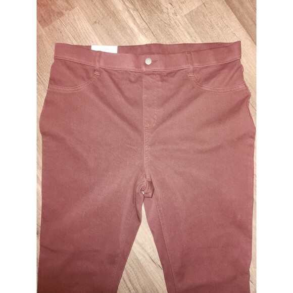 Time and Tru High Rise Core Jeggings XL 16-18 Rustic Plum NWT - Picture 2 of 6